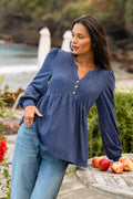 Blaues Langarmshirt