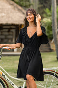 Schwarzes Kurzarm Mini-Strandkleid mit V-Ausschnitt