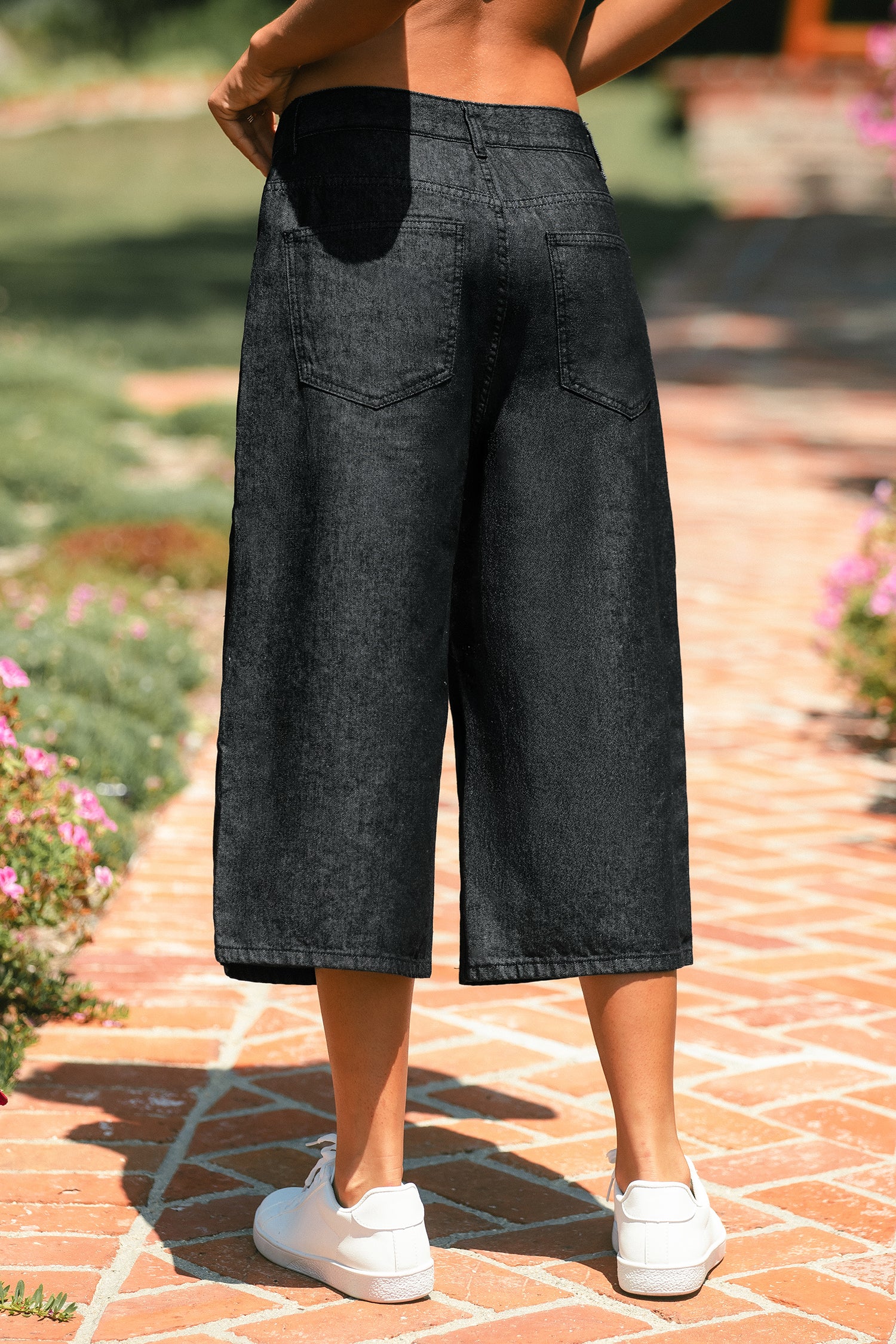 Schwarze Cropped-Jeanshose
