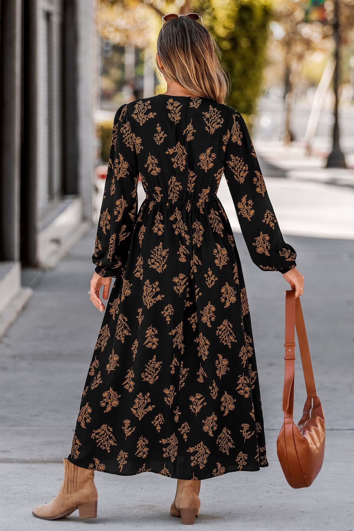 Geblümtes Langarm Maxikleid mit V-Ausschnitt