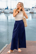 Blaue Hose mit weitem Bein