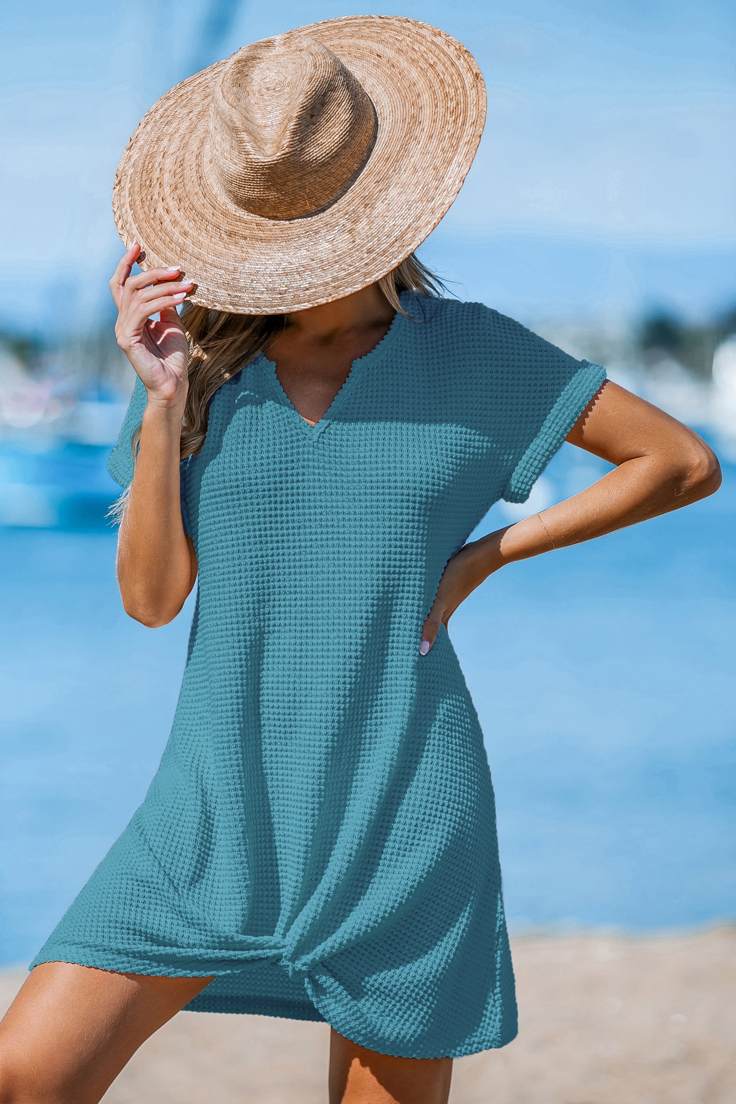 Kurzärmeliges Mini-Strandkleid aus Waffelstrick