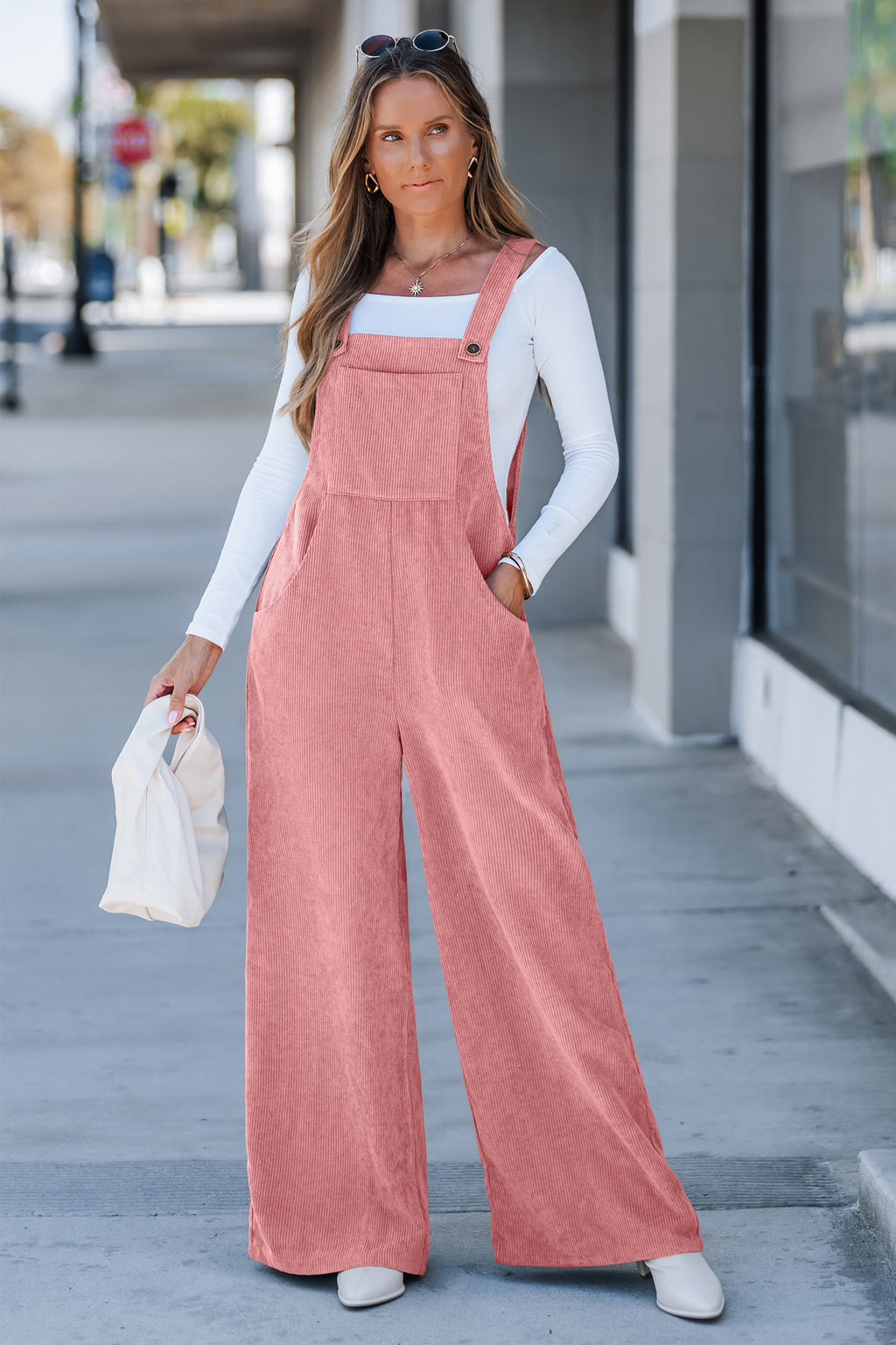 Rosa Cord-Jumpsuit mit eckigem Ausschnitt