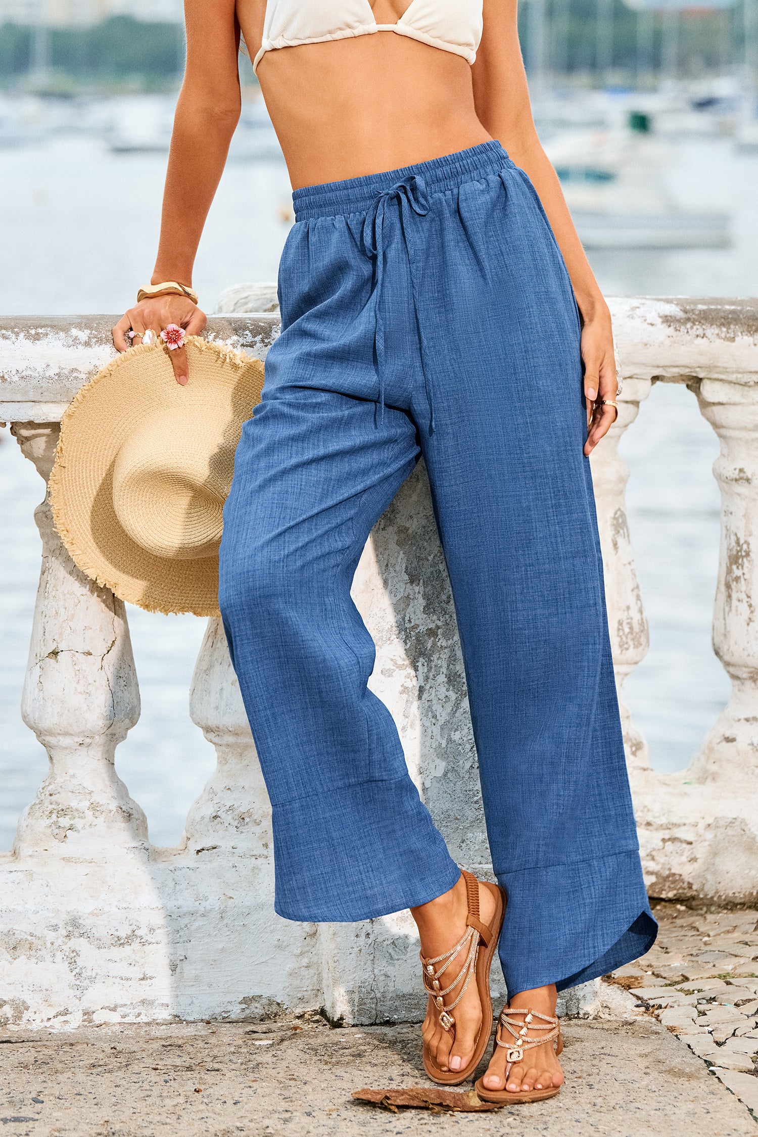 Blaue Stoffhose mit geradem Bein