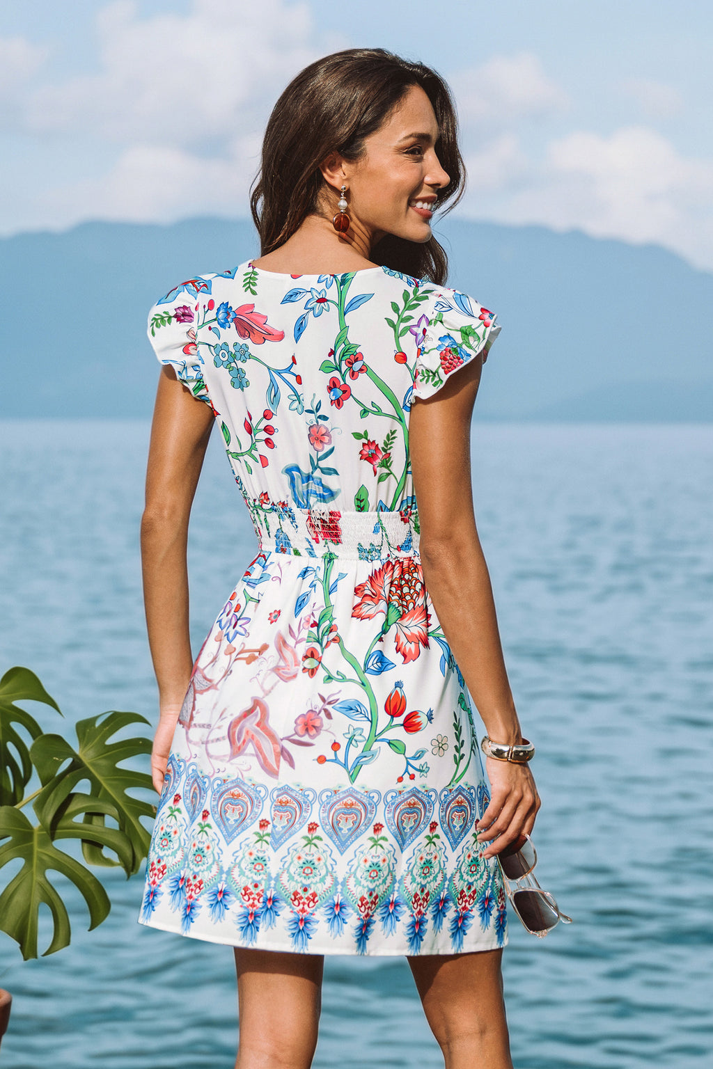 Geblümtes Tiefer Ausschnitt Mini-Strandkleid mit Flatterärmeln
