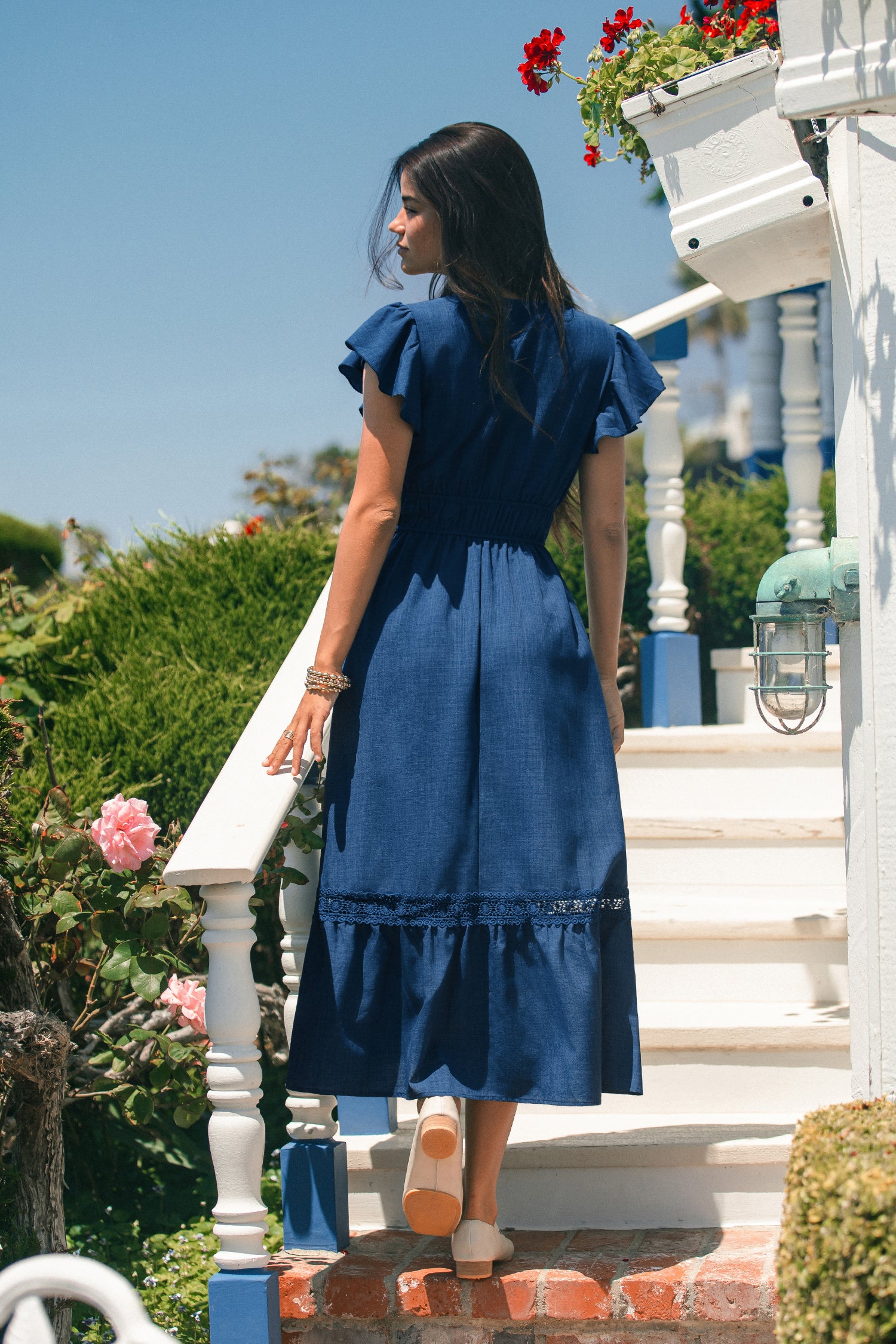 Blaues Maxi-Freizeitkleid mit V-Ausschnitt