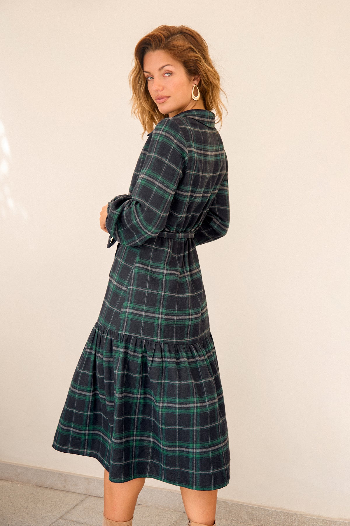 Kariertes Langarm Midi-Blusenkleid