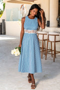 Blau Gestreiftes Rundhals Maxikleid mit Blumenspitze