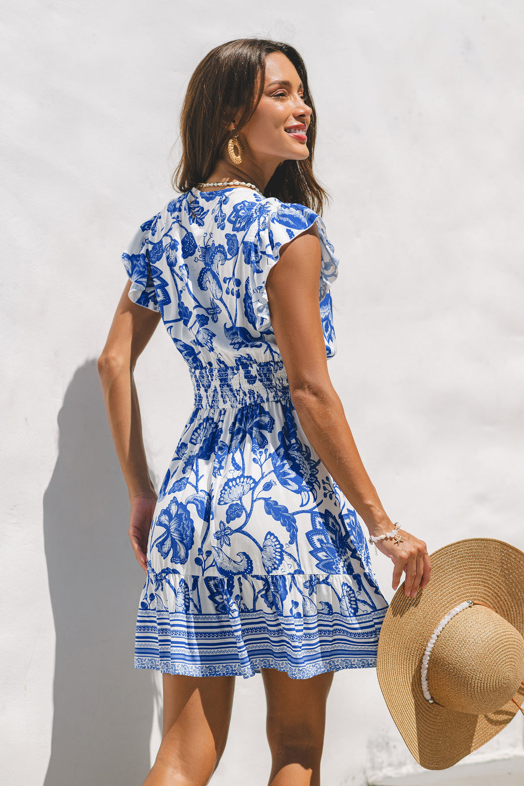 Blau-Weiß Geblümtes Mini-Strandkleid mit Rüschen