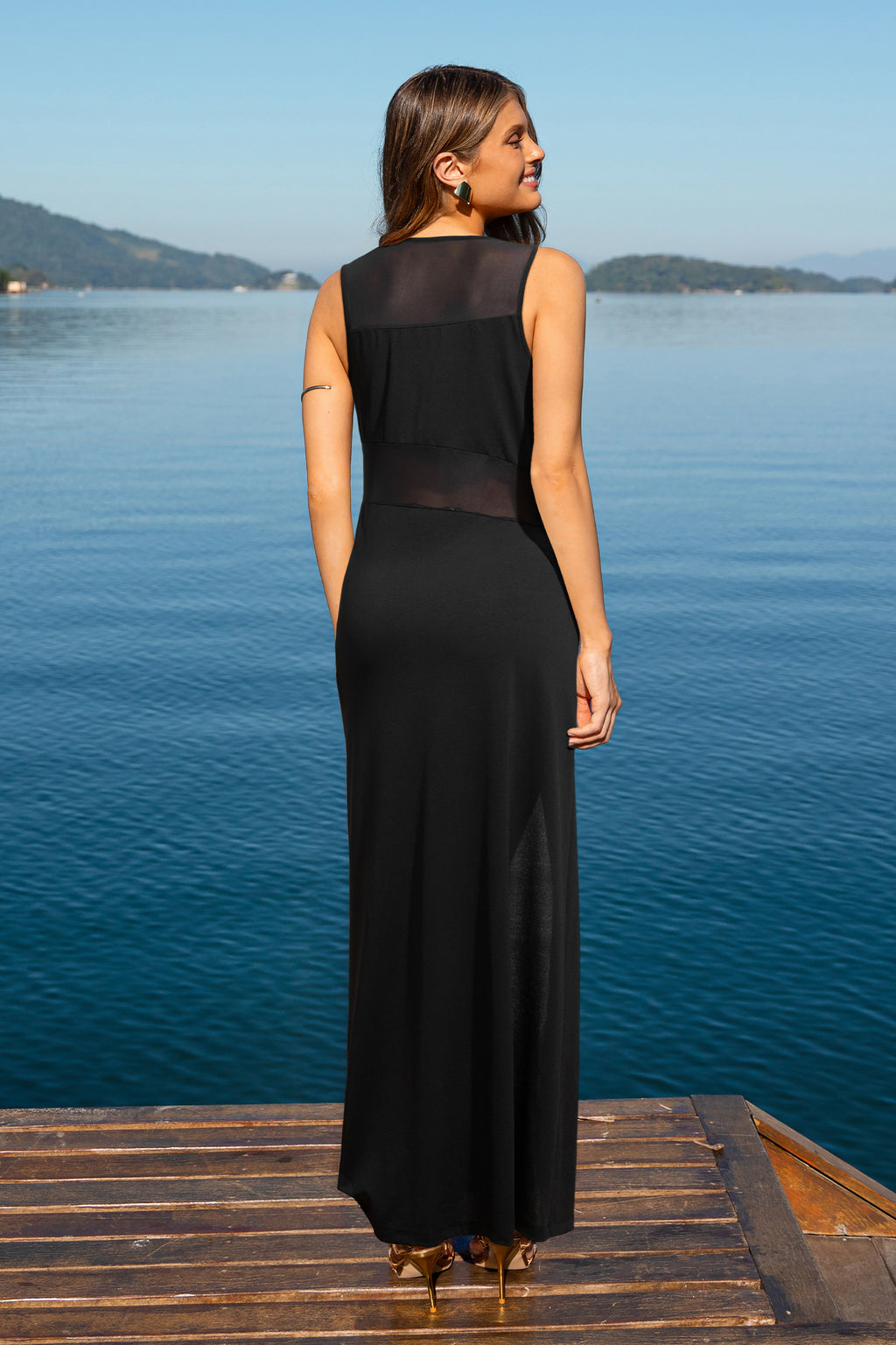 Maxikleid mit Rundhalsausschnitt und Seitenschlitz