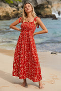 Rotes Geblümtes Gesmoktes Maxi-Urlaubs-Sommerkleid
