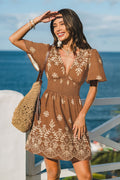 Braun geblümtes Mini-Strandkleid mit tiefem Ausschnitt