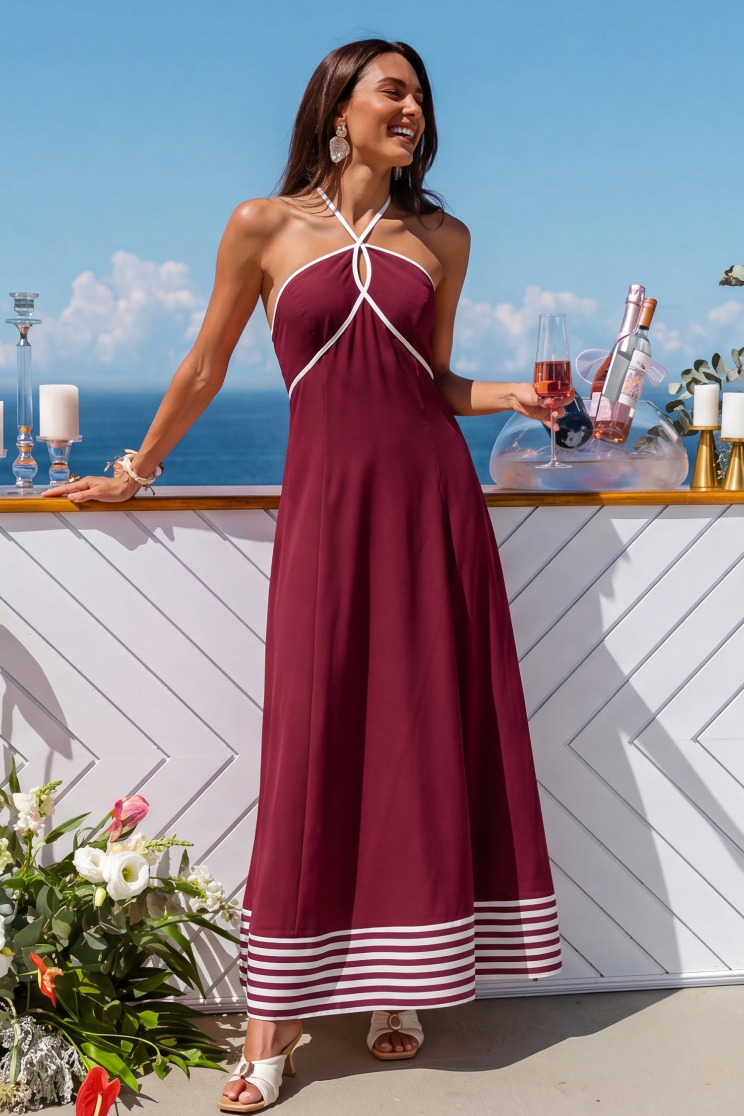 Rotes Maxi-Abendkleid mit geradem Ausschnitt
