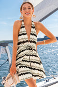 Beiges Chevron Mini-Strandkleid mit tiefem Ausschnitt