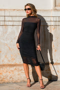 Schwarzes figurbetontes Mesh-Midikleid mit hohem Ausschnitt