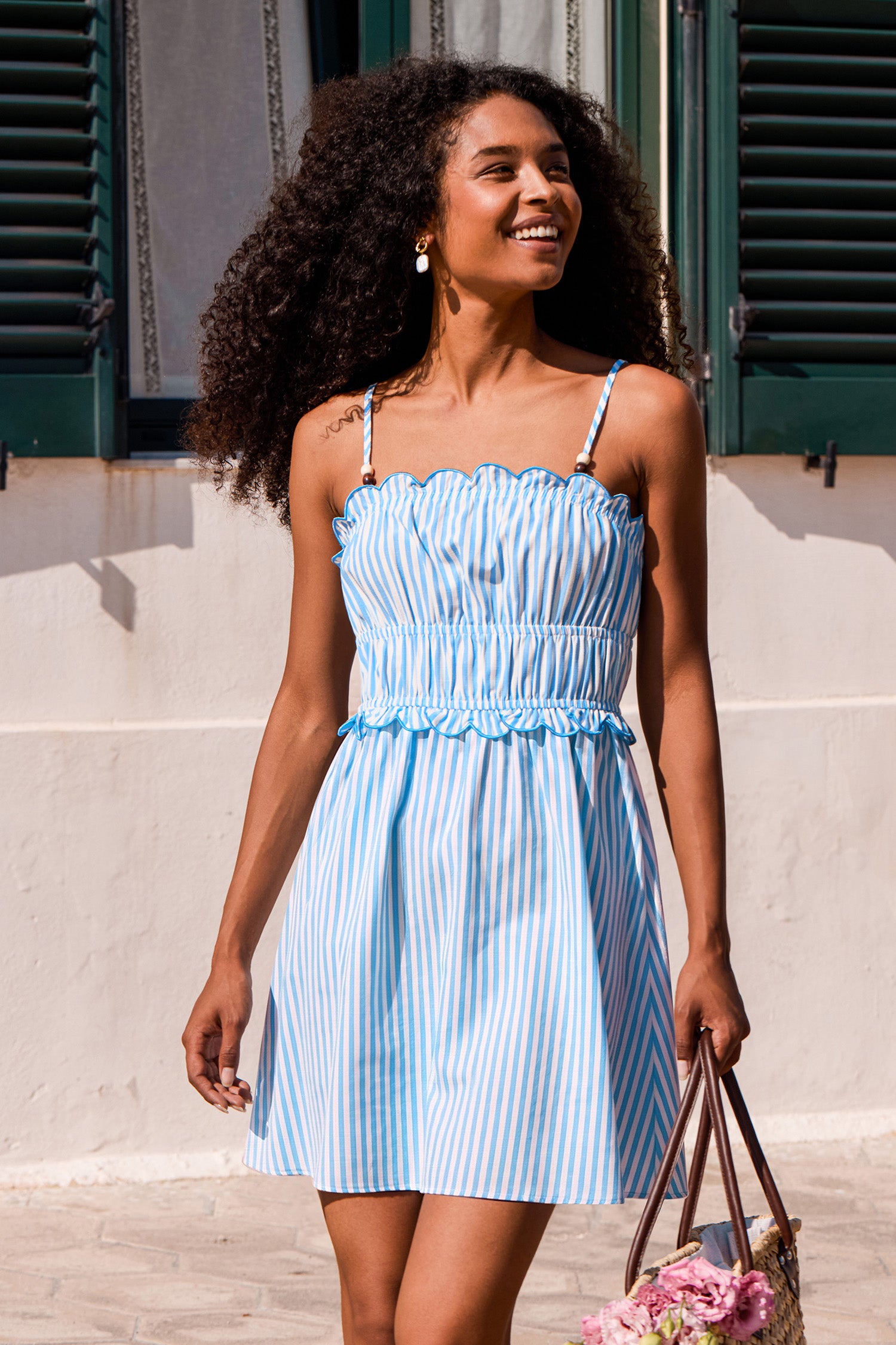 Blau Gestreiftes Mini-Sommerkleid mit eckigem Ausschnitt