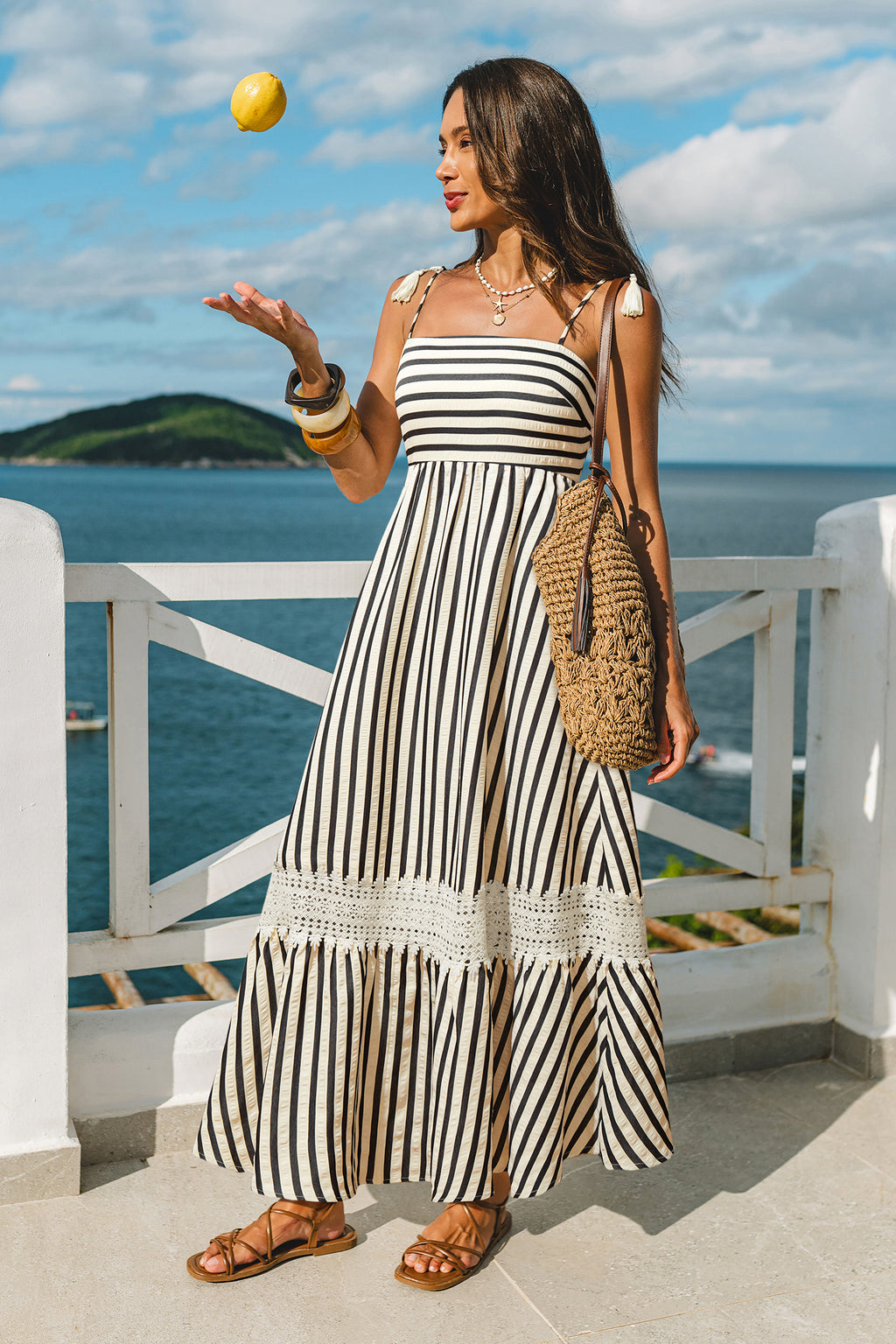 Gestreiftes Eckiger Ausschnitt Maxi-Strandkleid mit Spitzenbesatz