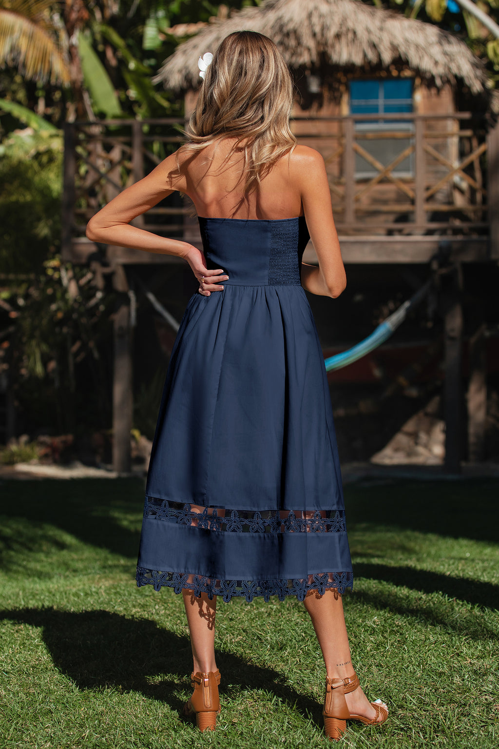 Marineblaues Midi-Bandeaukleid