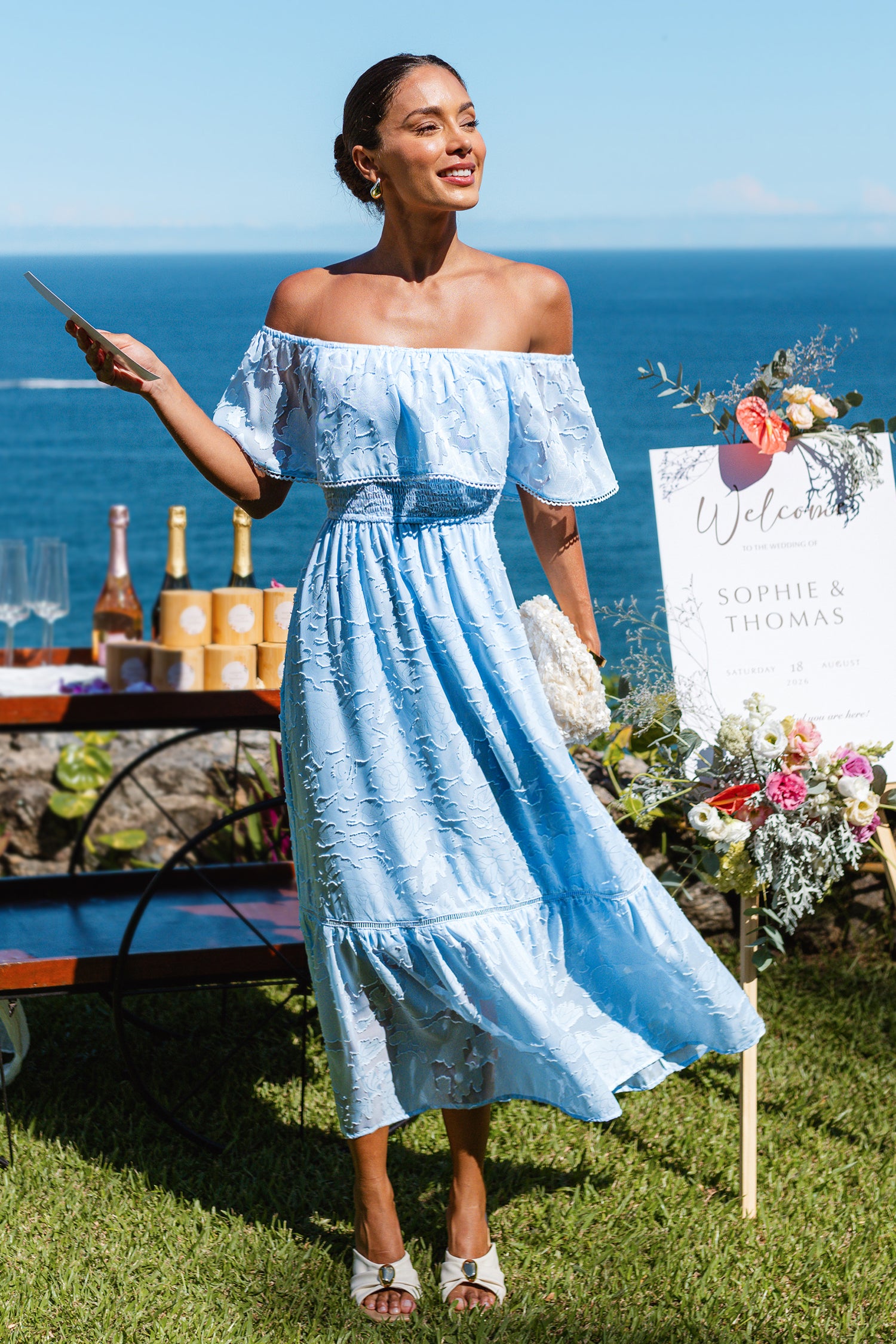 Blaues Off-Shoulder Maxi-Abendkleid