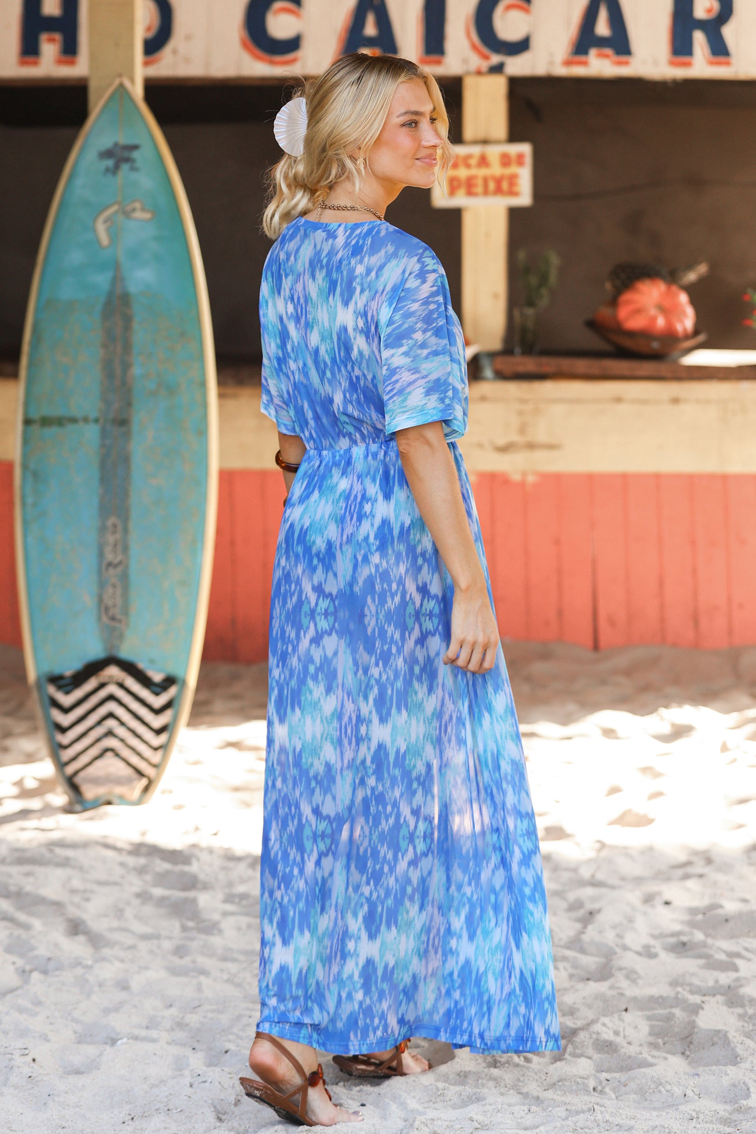 Blau Abstraktes Maxi-Strandkleid mit tiefem Ausschnitt