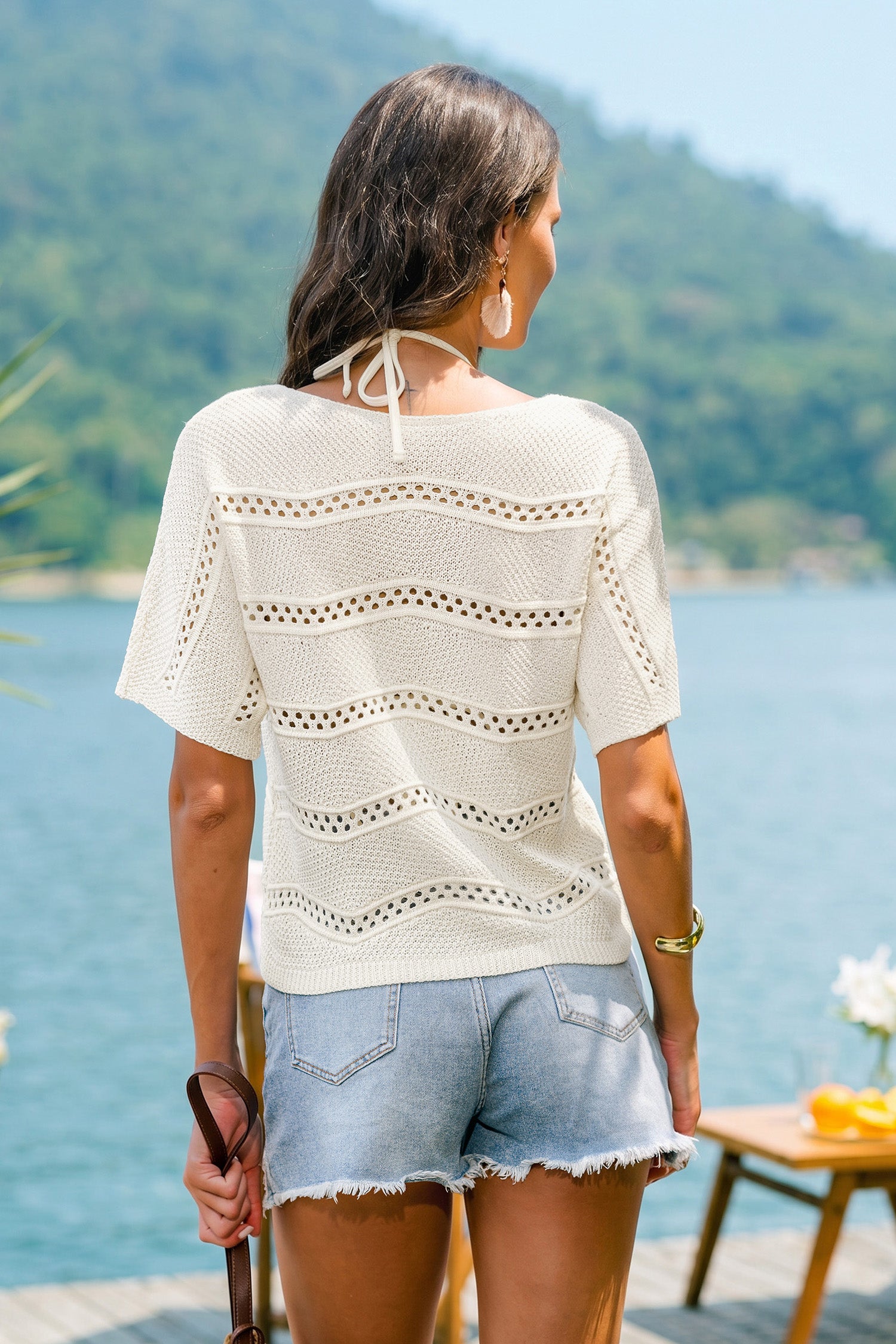 Beiges Strick-Strand-Top mit V-Ausschnitt