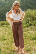 Braune Stoffhose mit Patch-Taschen
