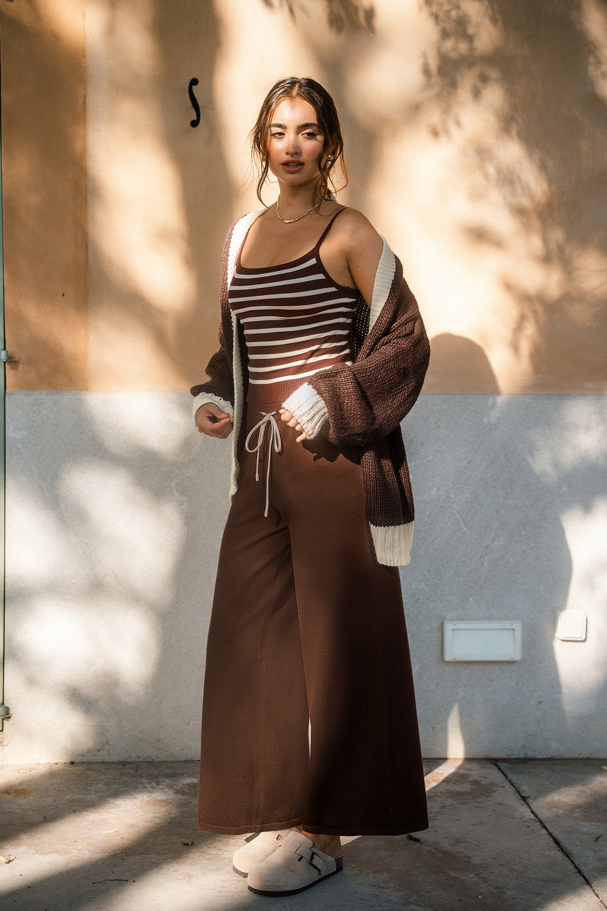 Braune Strickhose mit Kordelzug