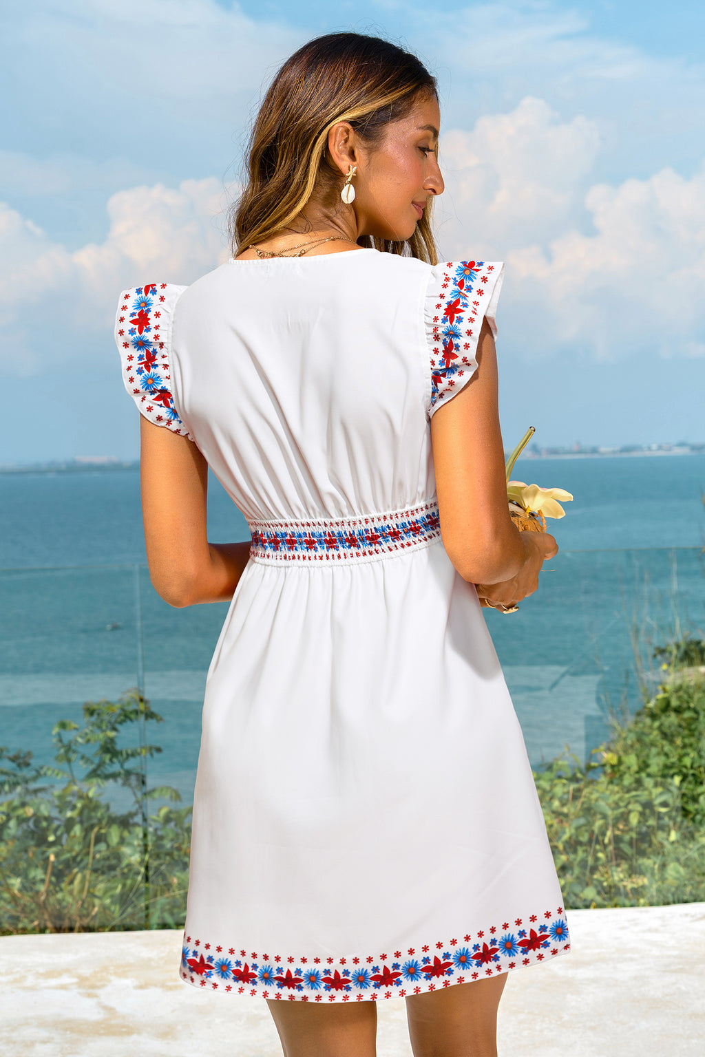 Weißes Tropisches Mini-Strandkleid in Wickel-Optik