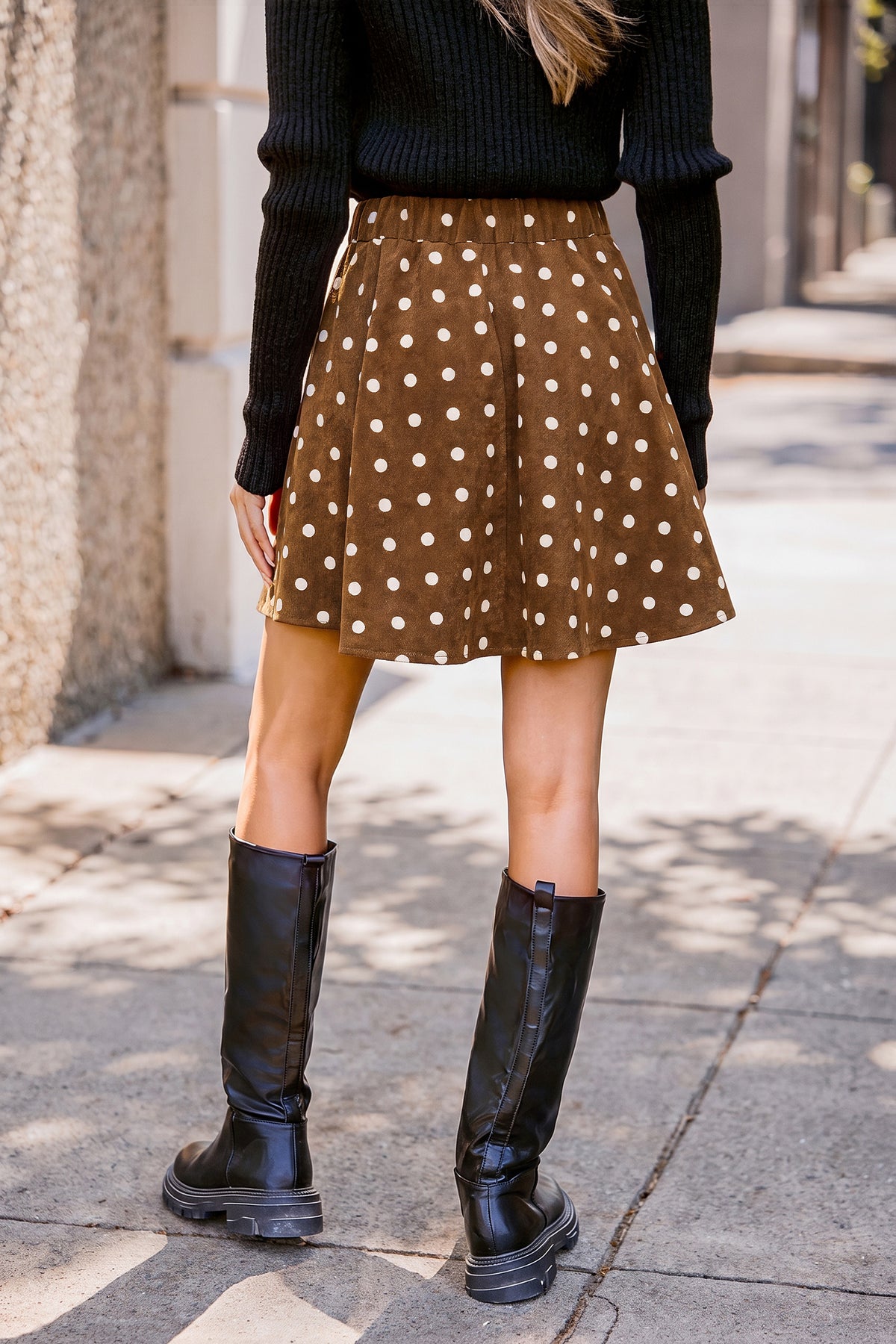 Brauner Polka Dots Minirock mit elastischem Bund