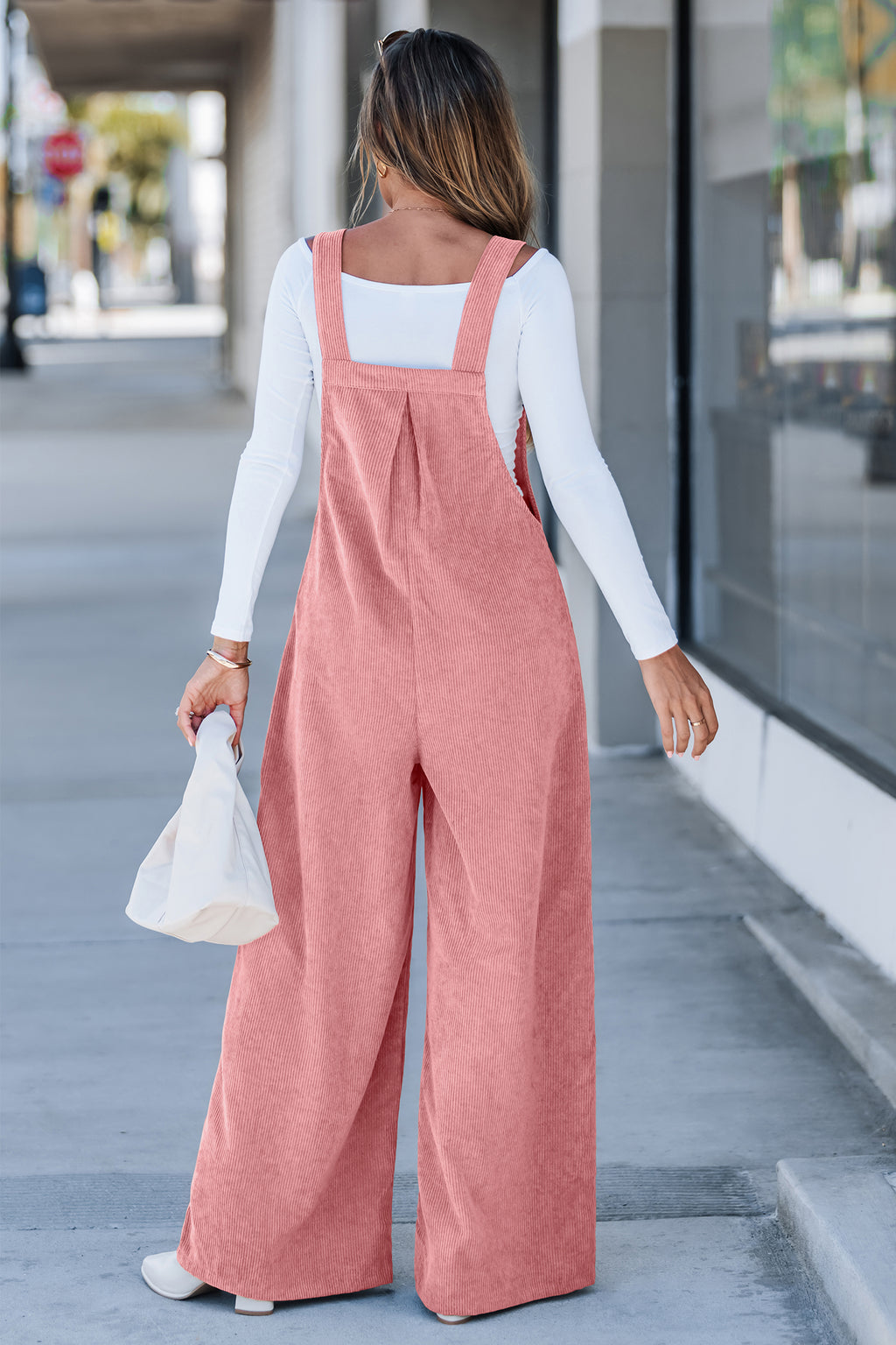 Rosa Cord-Jumpsuit mit eckigem Ausschnitt