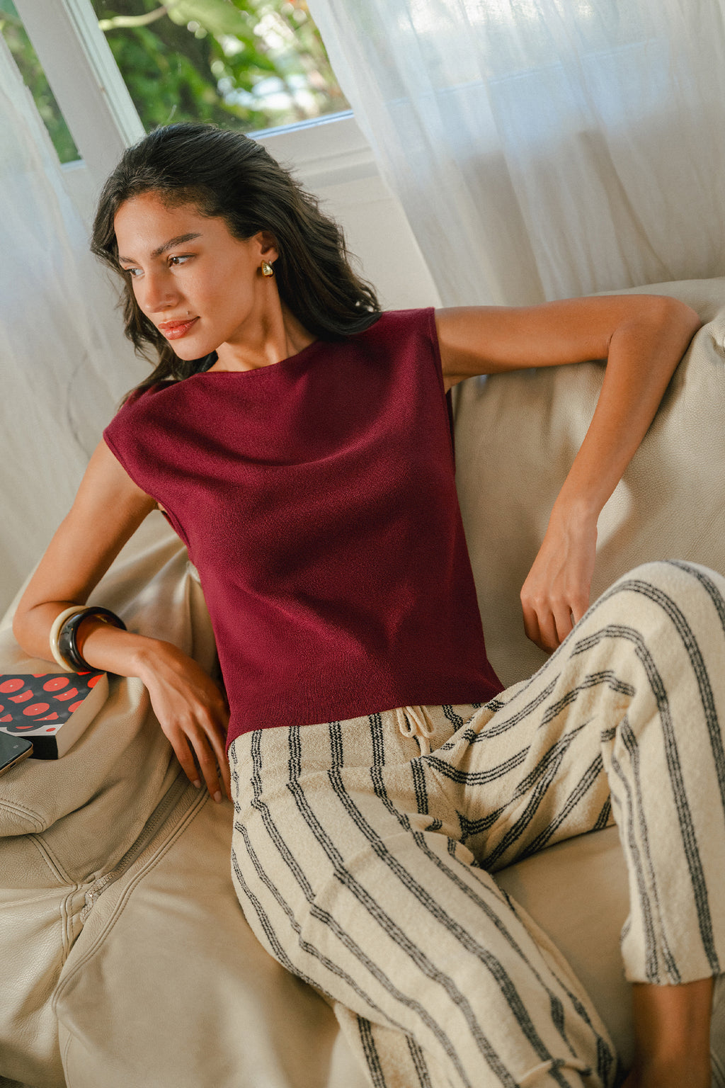 Rotes figurbetontes Strick-Top