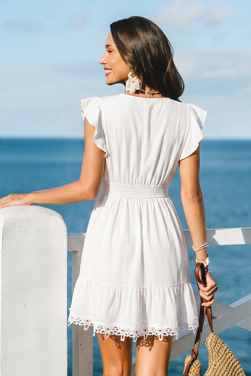 Weißes Mini-Strandkleid mit Lochstickerei
