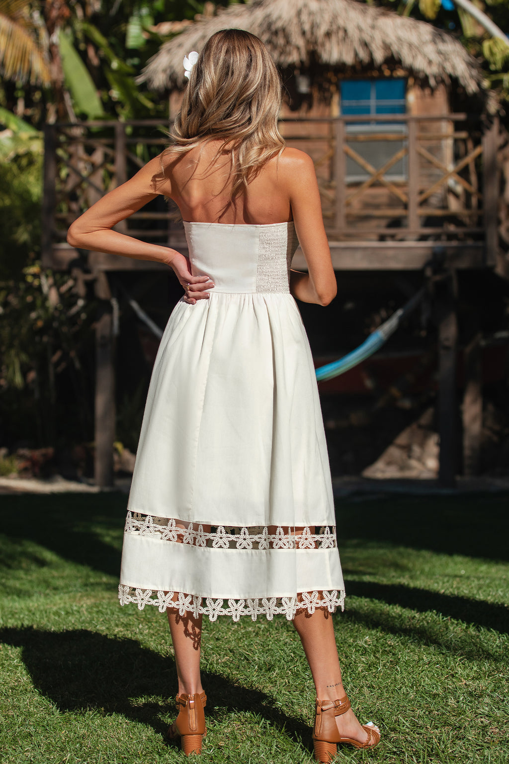 Beiges Ärmelloses Midi-Strandkleid mit geradem Ausschnitt
