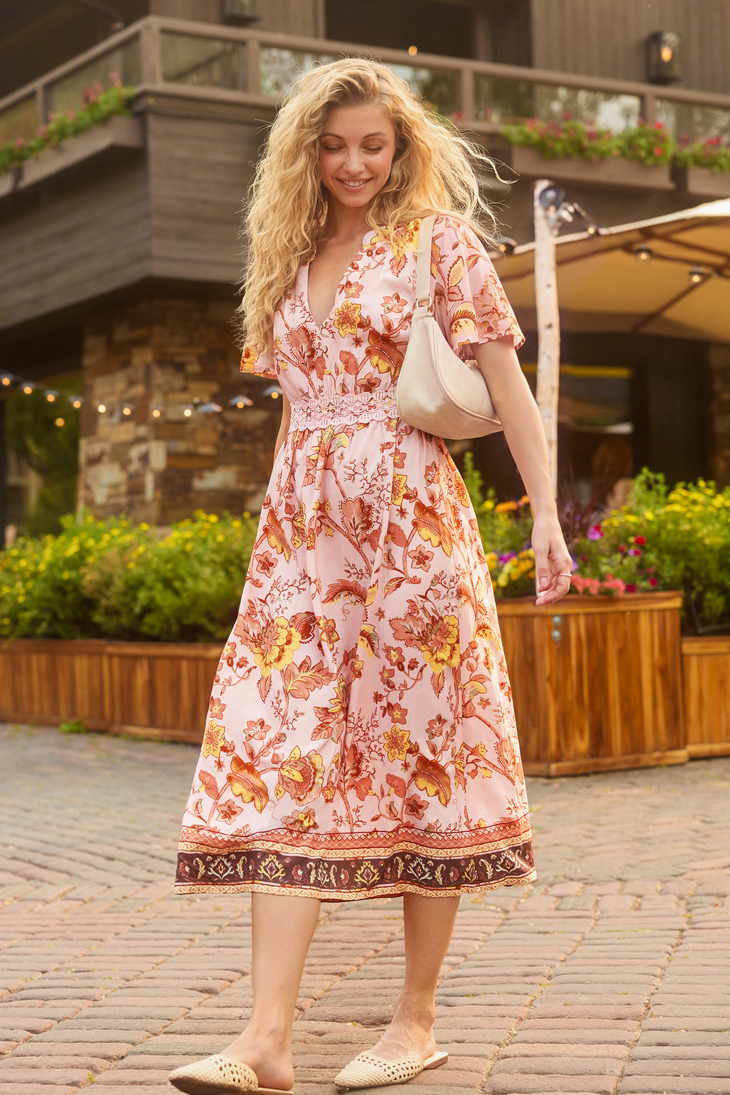Rosa geblümtes Kurzarm Maxikleid