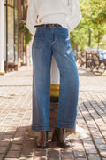 Dunkelblaue Jeanshose mit Patch-Taschen