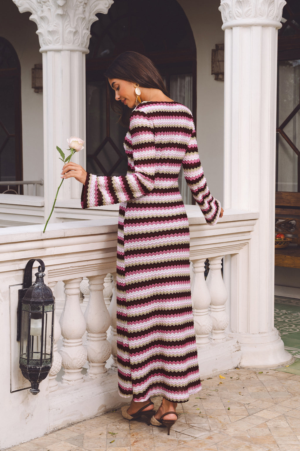 Gestreiftes Langarm V-Ausschnitt Maxi-Strickkleid