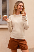 Neutralfarbener Langarmpullover mit Rüschenkante