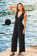 Schwarzer Jumpsuit mit tiefem Ausschnitt