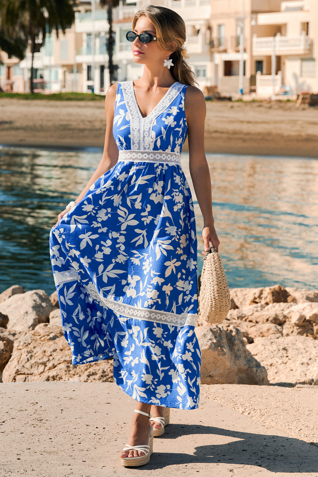 Blaues Tropisches Maxi-Strandkleid mit V-Ausschnitt