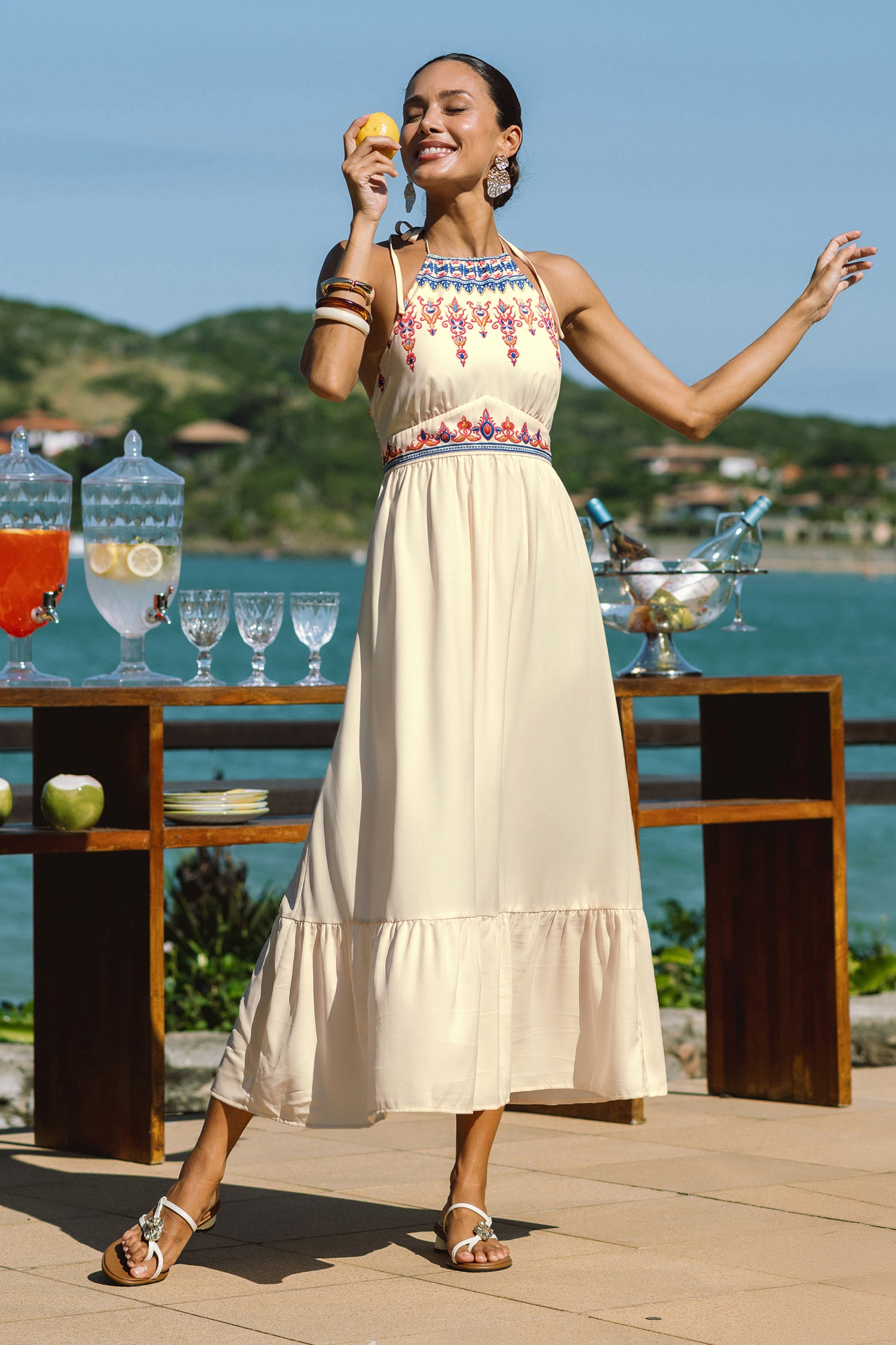 Maxikleid mit hohem Ausschnitt und Ornament-Muster
