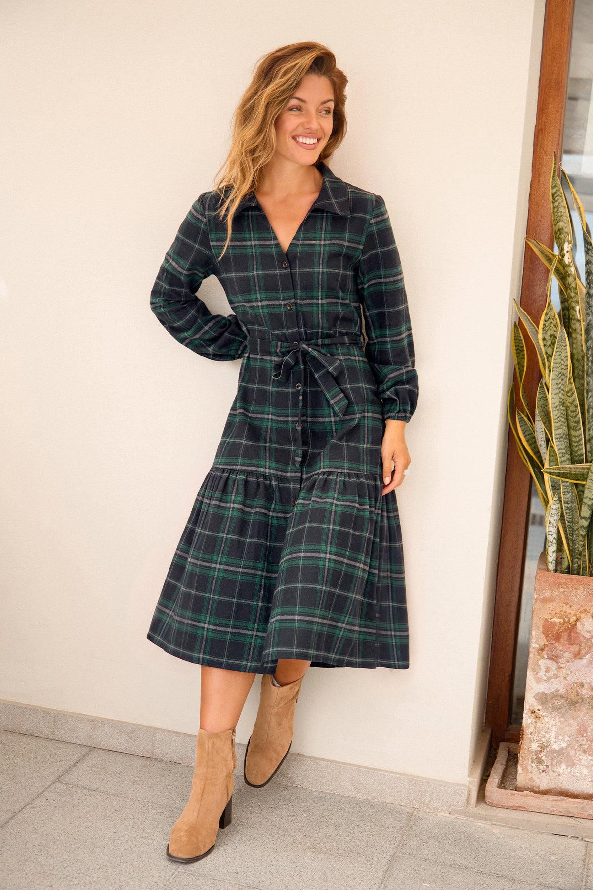 Kariertes Langarm Midi-Blusenkleid