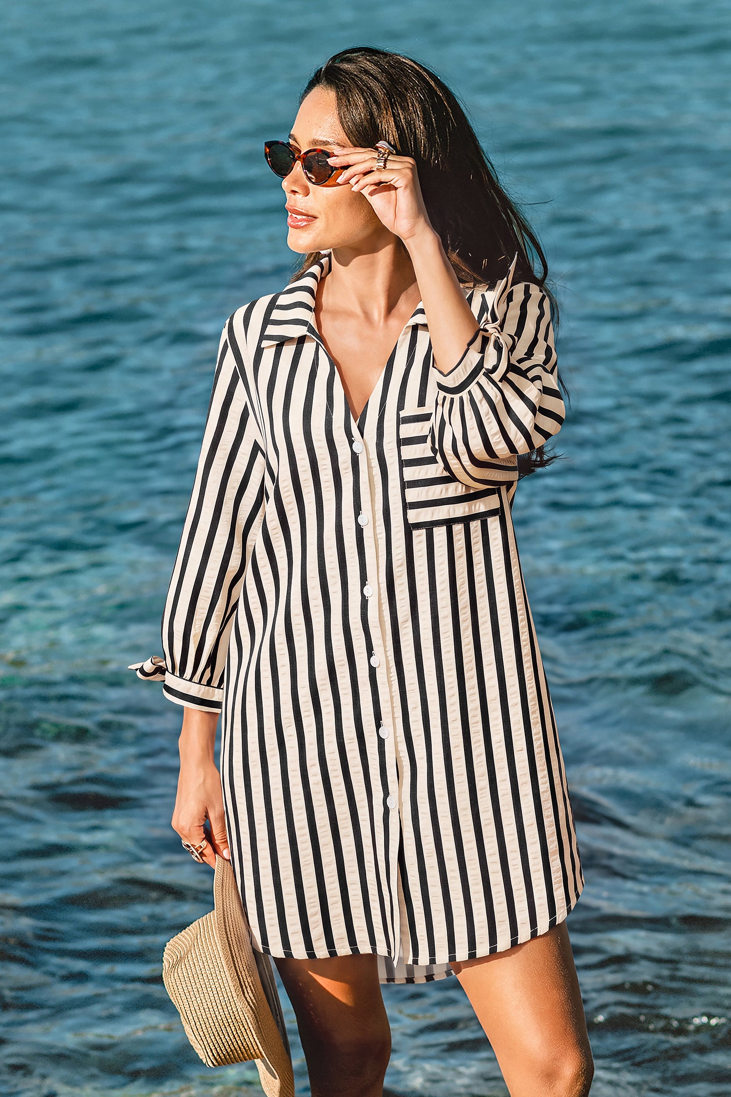 Gestreiftes Halbarm Mini-Strandkleid