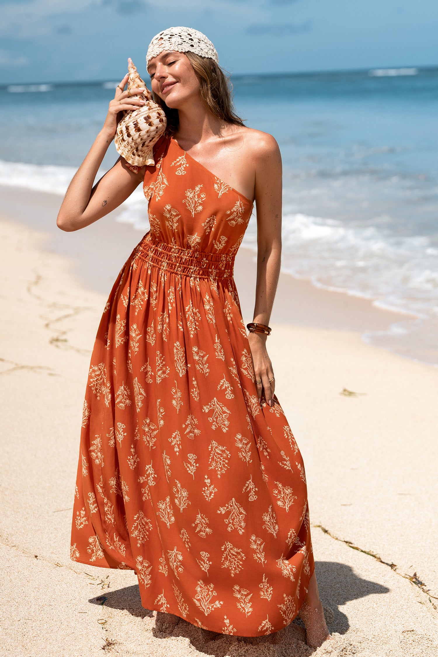 Orange Maxi-Strandkleid mit asymmetrischem Ausschnitt