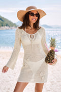 Beiges Mini-Strick-Strandkleid mit V-Ausschnitt