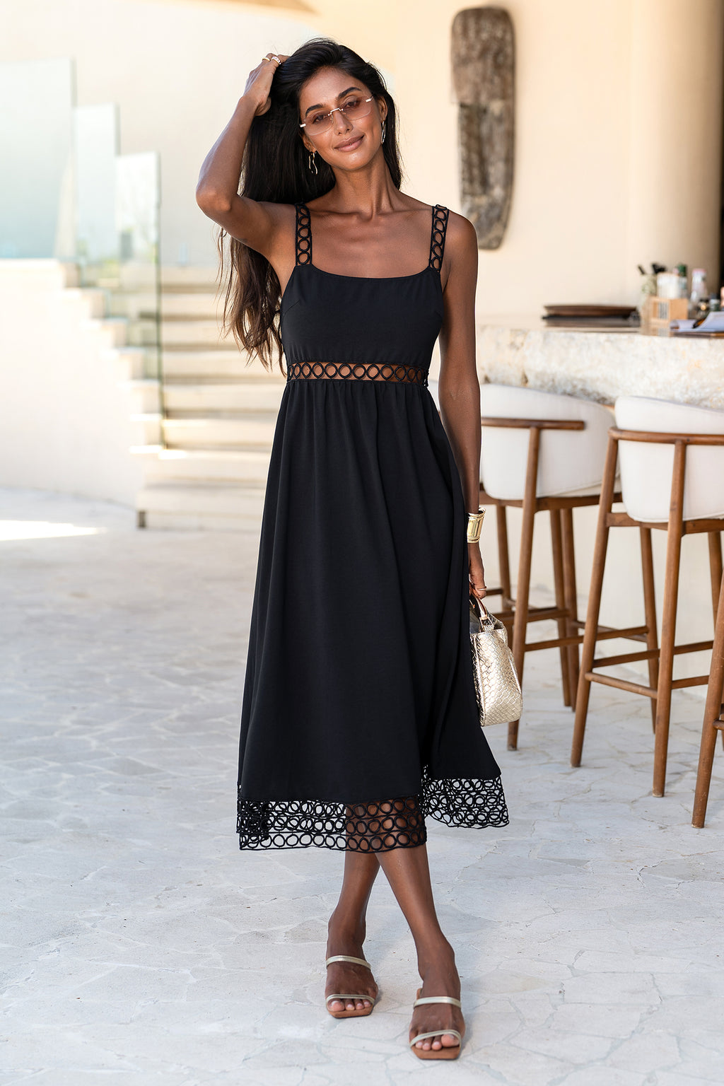 Schwarzes elegantes U-Ausschnitt Midikleid