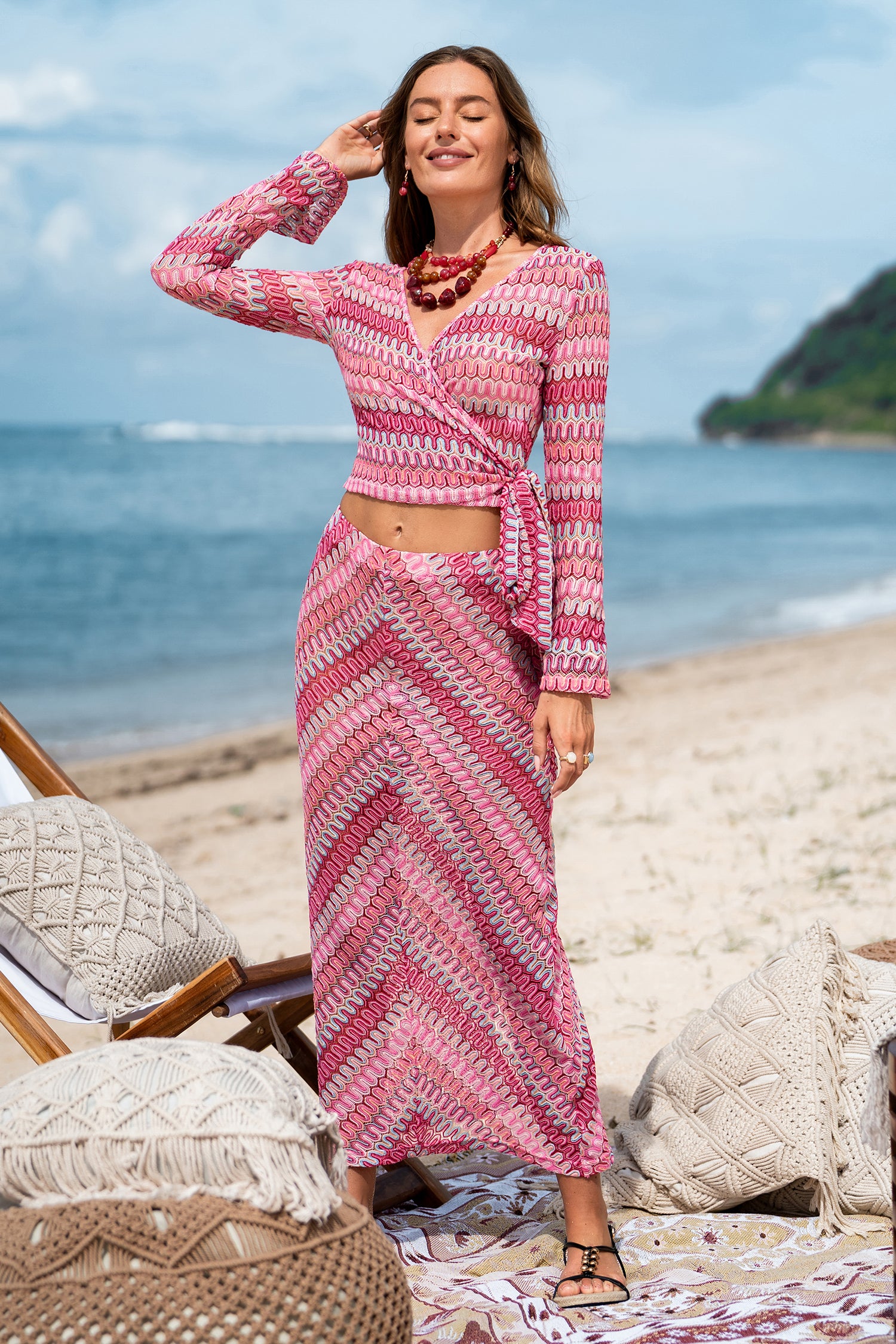 Rosa Maxi-Strandsarong mit Rückenschlitz
