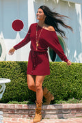 Rotes Langarm Mini-Strickkleid mit U-Boot-Ausschnitt