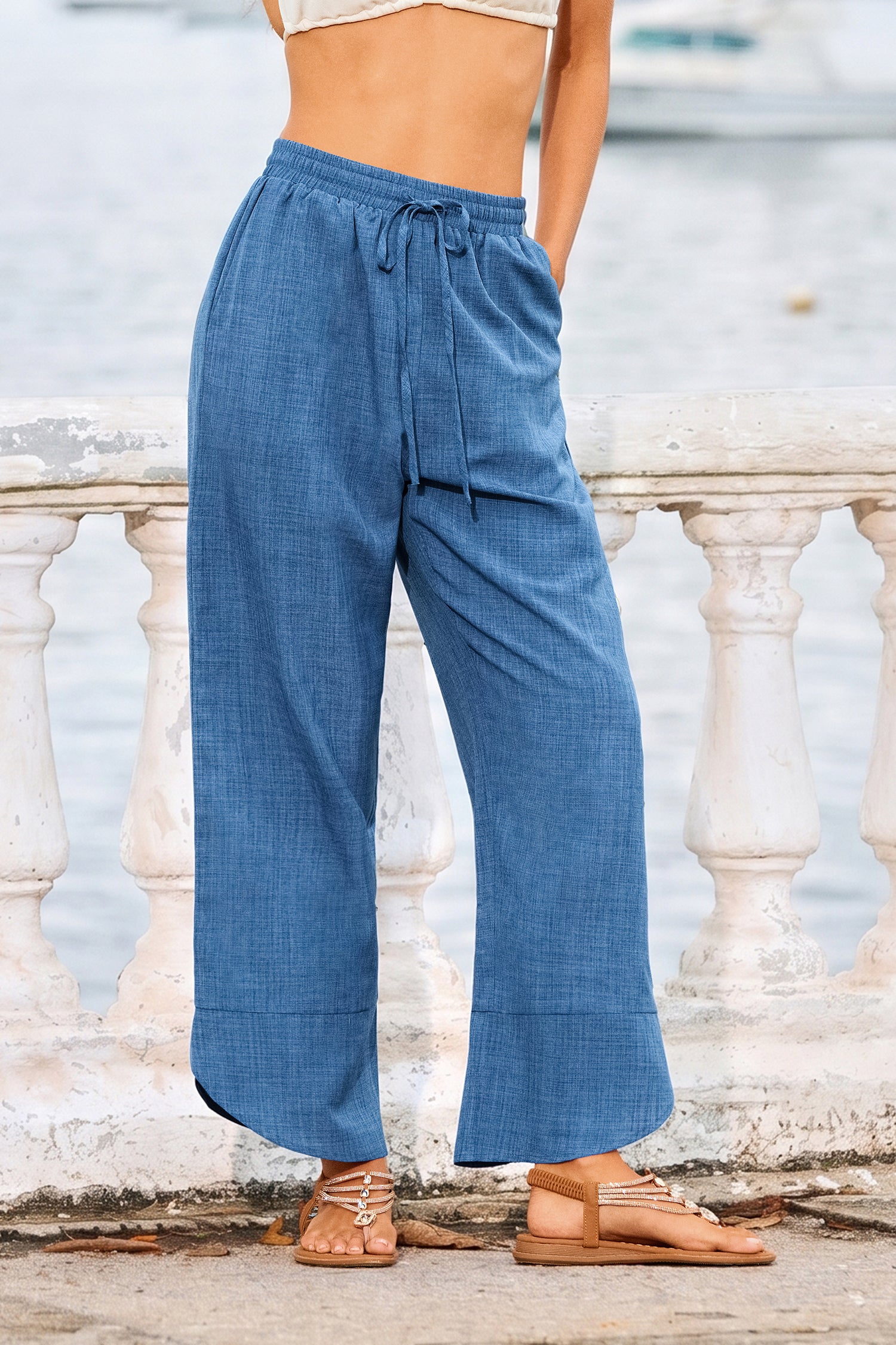 Blaue Stoffhose mit geradem Bein