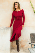 Rotes Langarm Maxi-Strickkleid mit asymmetrischem Ausschnitt