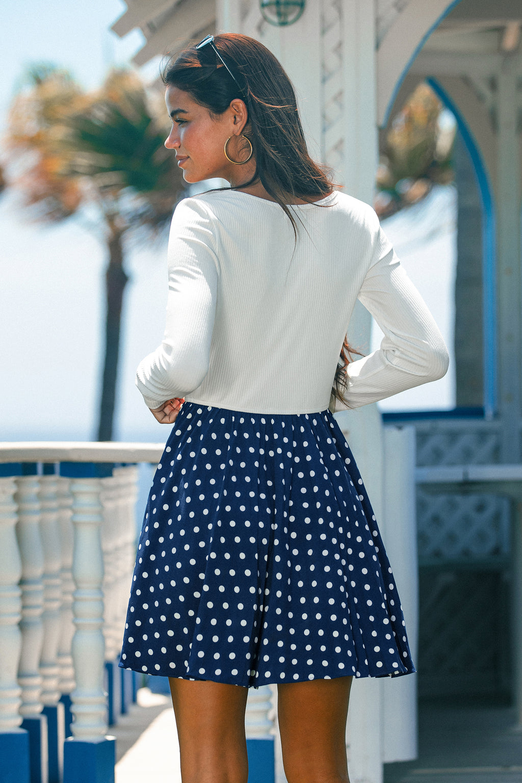 Polka Dots Langarm Minikleid mit V-Ausschnitt